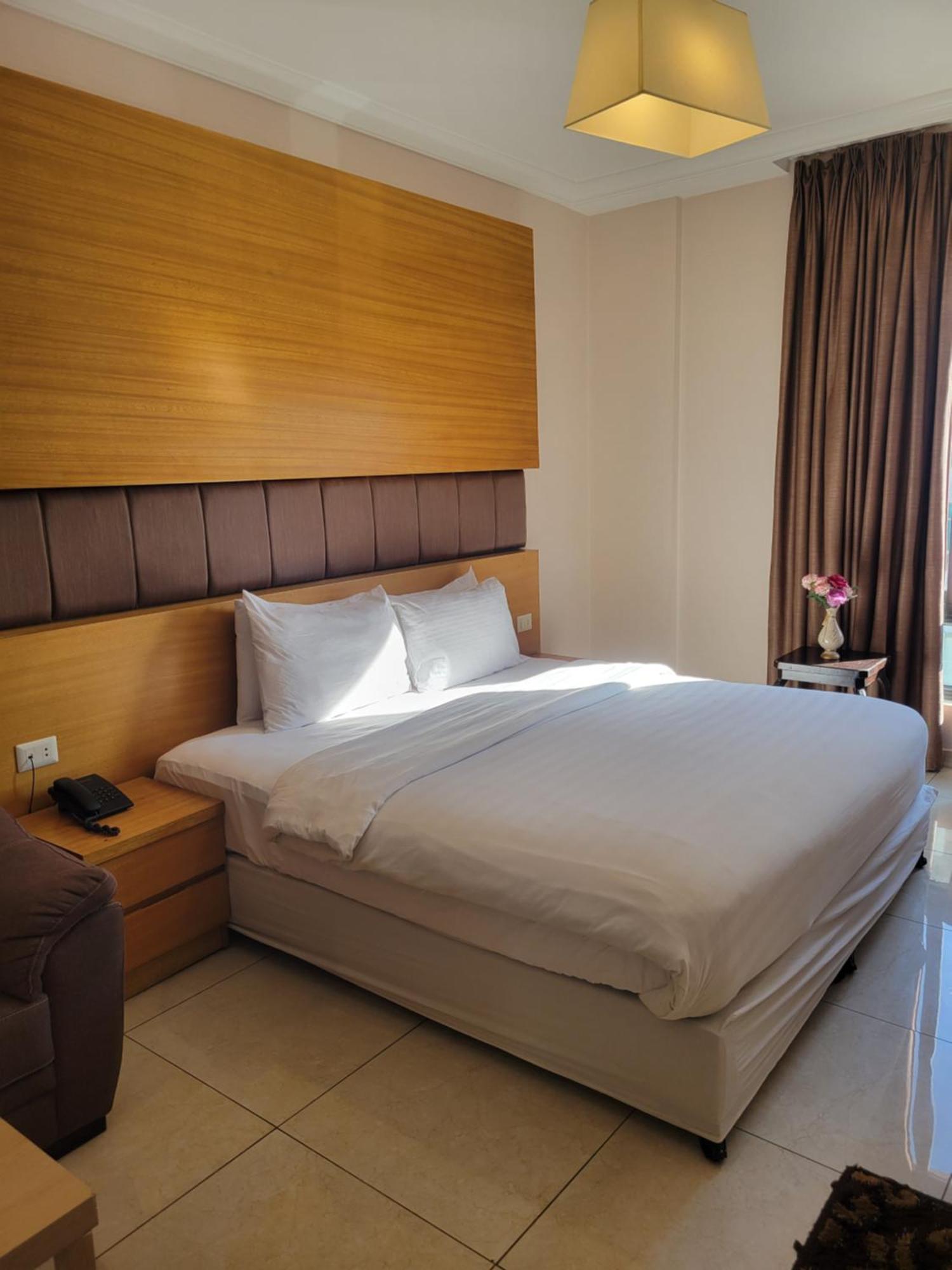 Big Ben Hotel Suites Amman Exterior photo