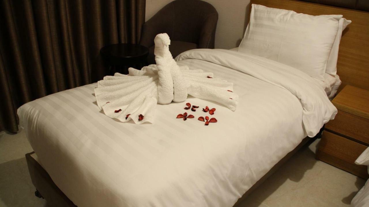 Big Ben Hotel Suites Amman Exterior photo